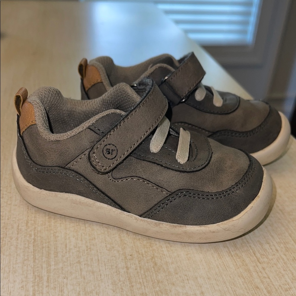 Stride Rite Gray and Brown Sneakers Comfortable Casual Design